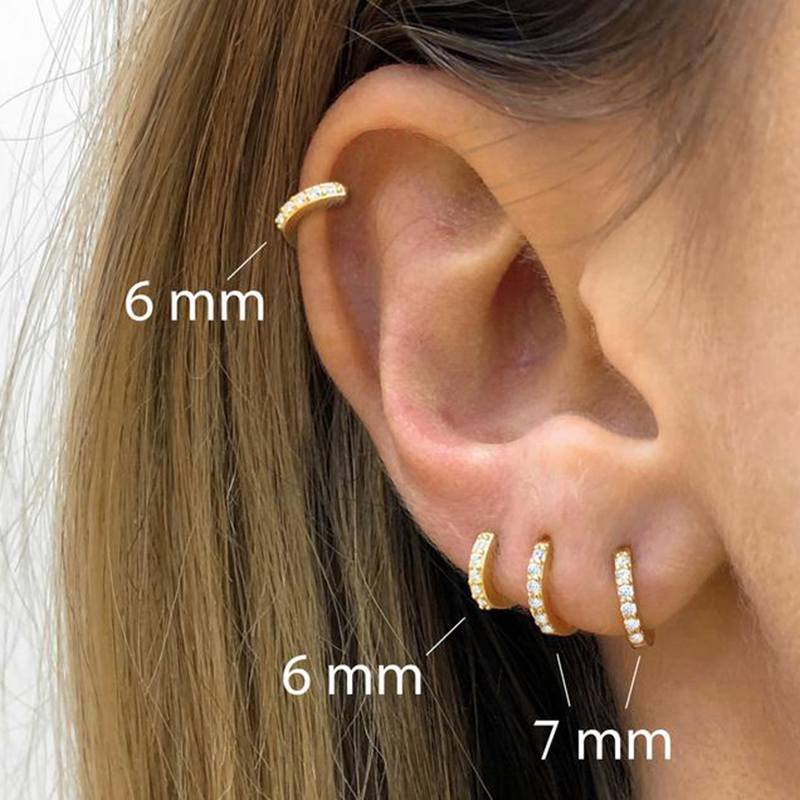 Trendy Girl's Small Hoop Earrings Minimal Little Huggies Shiny Crystal Zirconia Conch Earlobe Tragus Circle Thin Hoops For Women