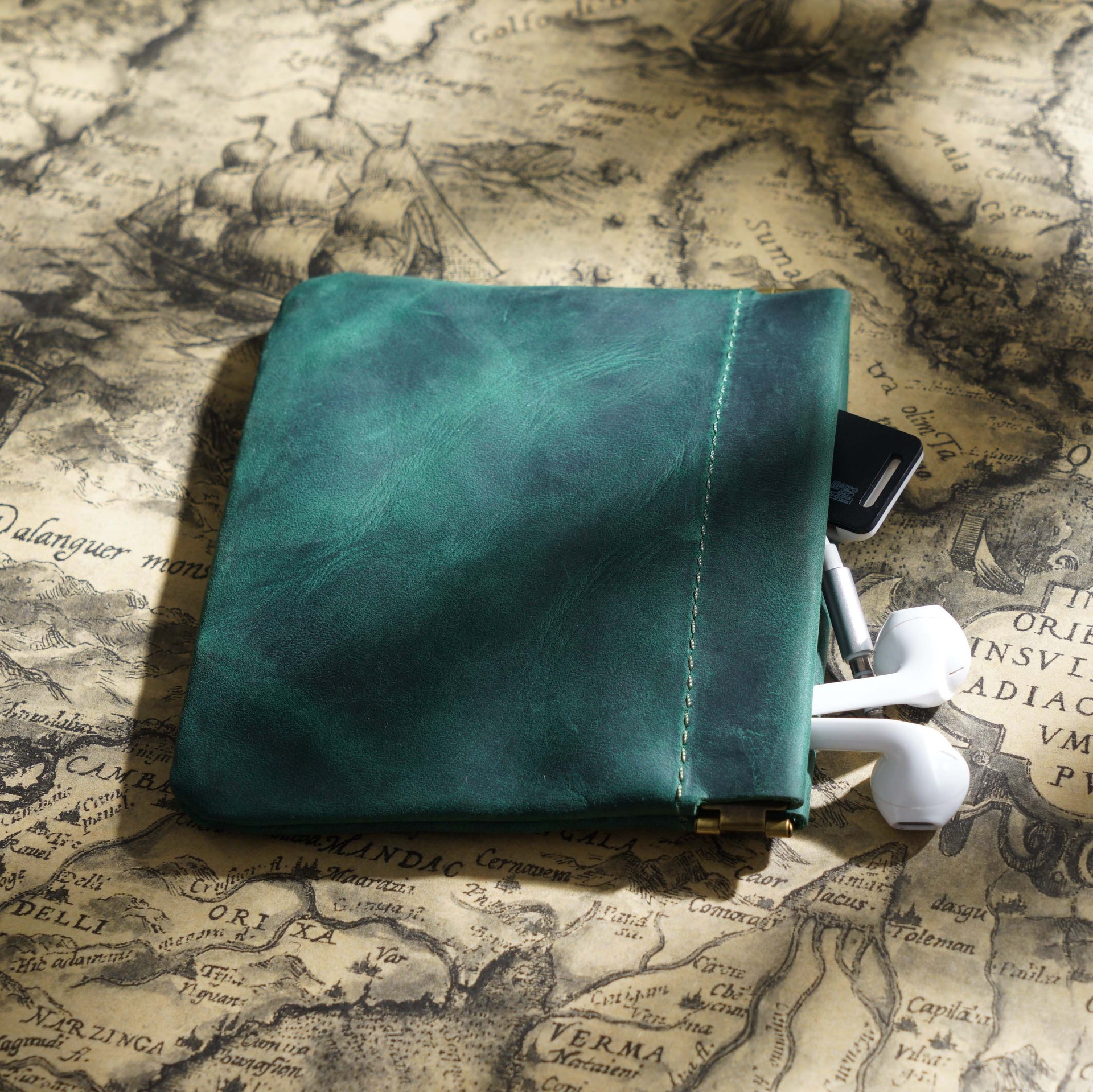 Genuine Leather Small Coin Purse Automatic Closure Card Holder Retro Storage Bag Crazy Horse Leather Key Case Wholesale