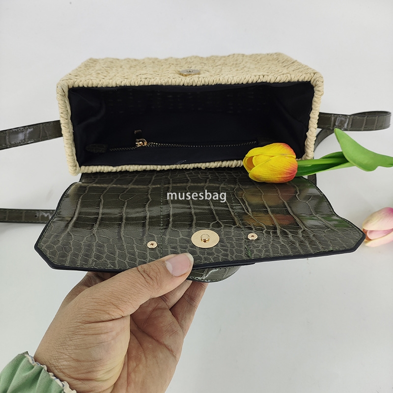 Fashionable Women's Designer Classic Casual Handwoven Practical Lightweight Crossbody Bag Retro Western Style One Shoulder Small Square Bag Frame