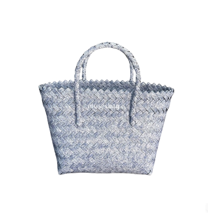 Fashionable women's high-quality, lightweight large capacity woven temperament lazy and versatile multifunctional handbag with gift basket holida