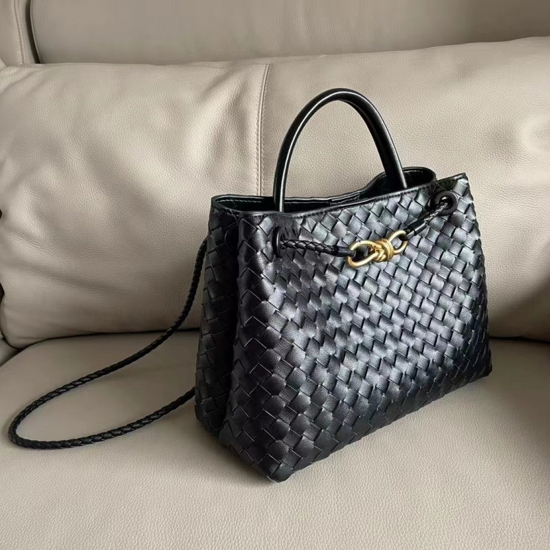 Designer Cowhide Material Small Andiamo Tote Shopping Bags Womens Real Leather Weave Handle Handbag Lambskin Black Purse Crossbody Shoulder Strap Bag