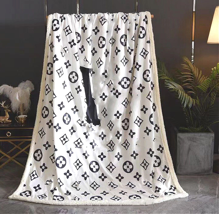 Newd esigner blanket baby cashmere lamb air conditioning cover blanket printed blanket