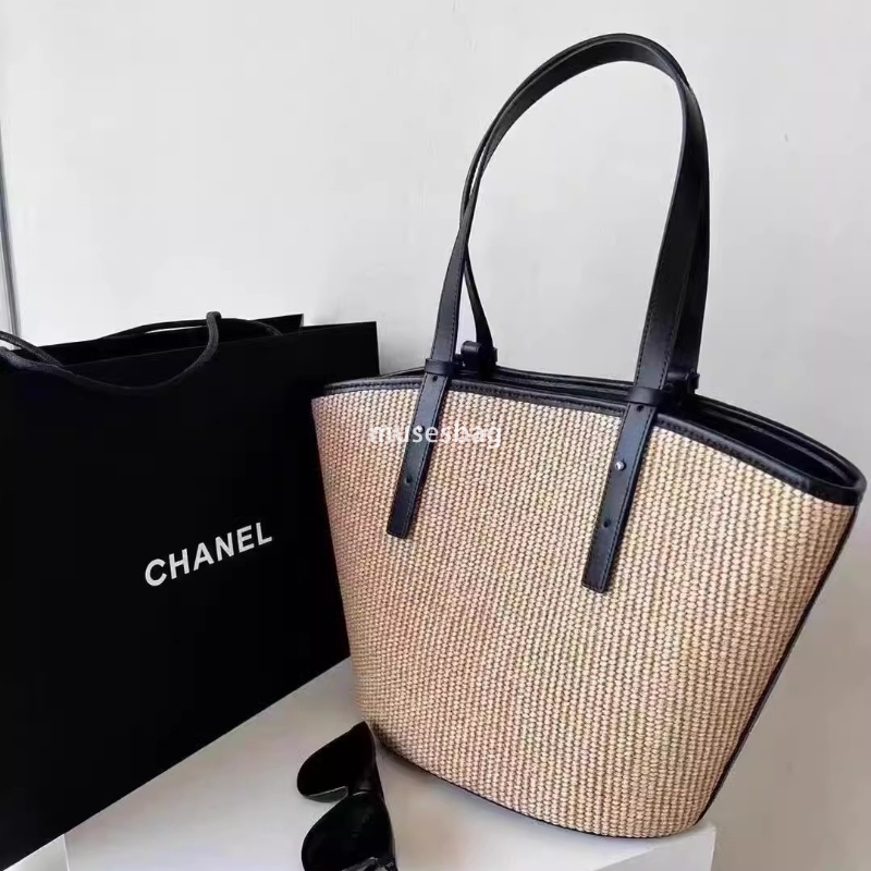 High quality women's designer new high-capacity grass woven bag trendy high-end handheld niche large capacity retro color block underarm single s