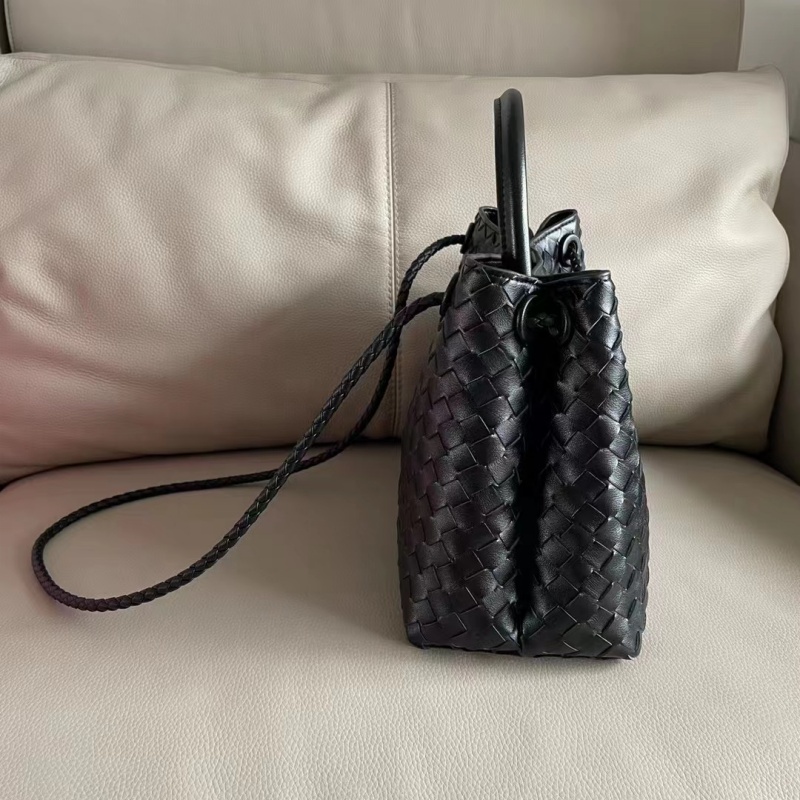 Designer Cowhide Material Small Andiamo Tote Shopping Bags Womens Real Leather Weave Handle Handbag Lambskin Black Purse Crossbody Shoulder Strap Bag