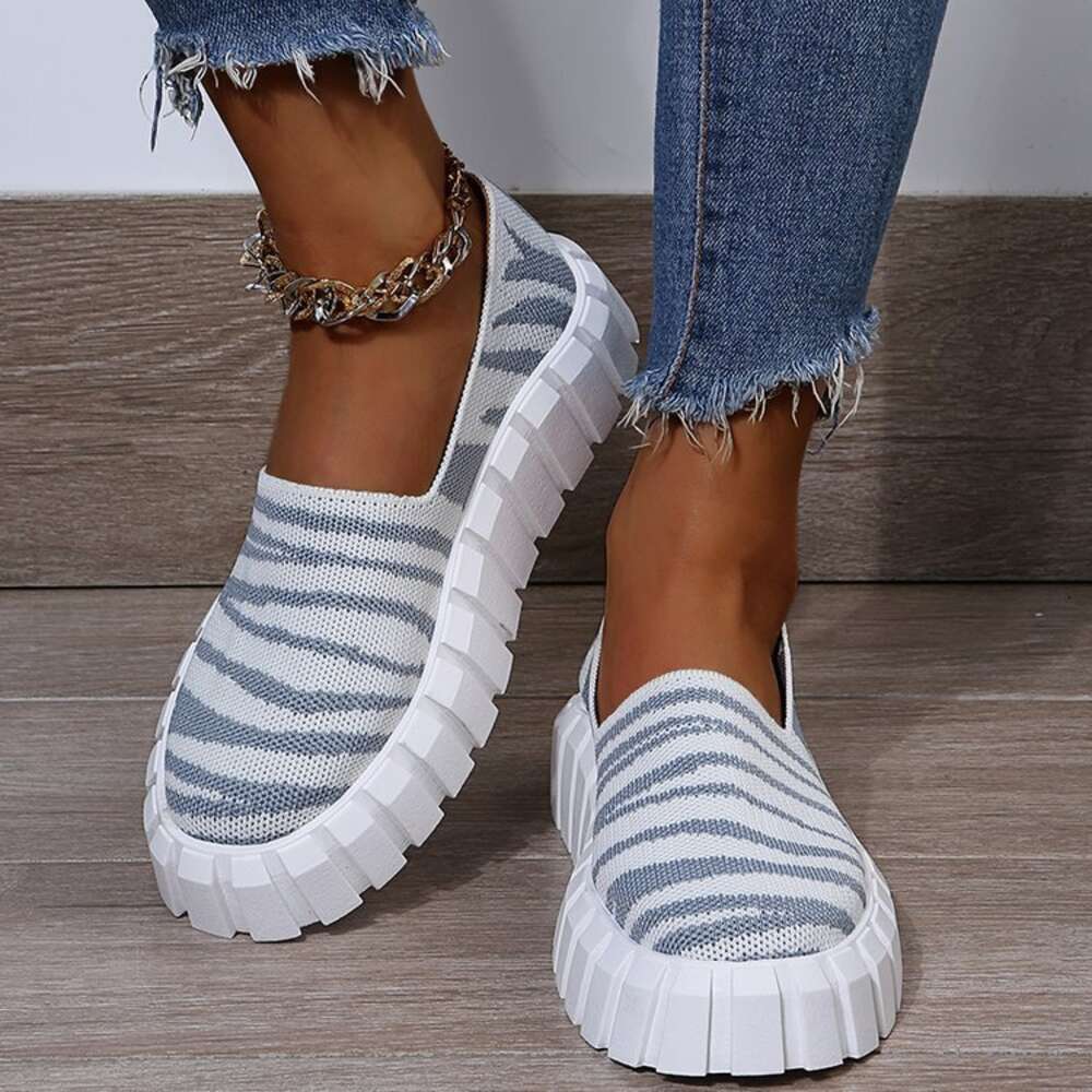Large size casual women's singles shoes, spring 2022 leopard print round toe canvas flat sole shoes ddmythur