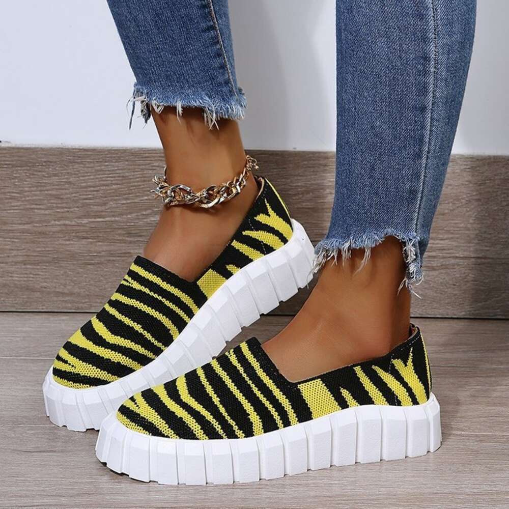 Large size casual women's singles shoes, spring 2022 leopard print round toe canvas flat sole shoes ddmythur