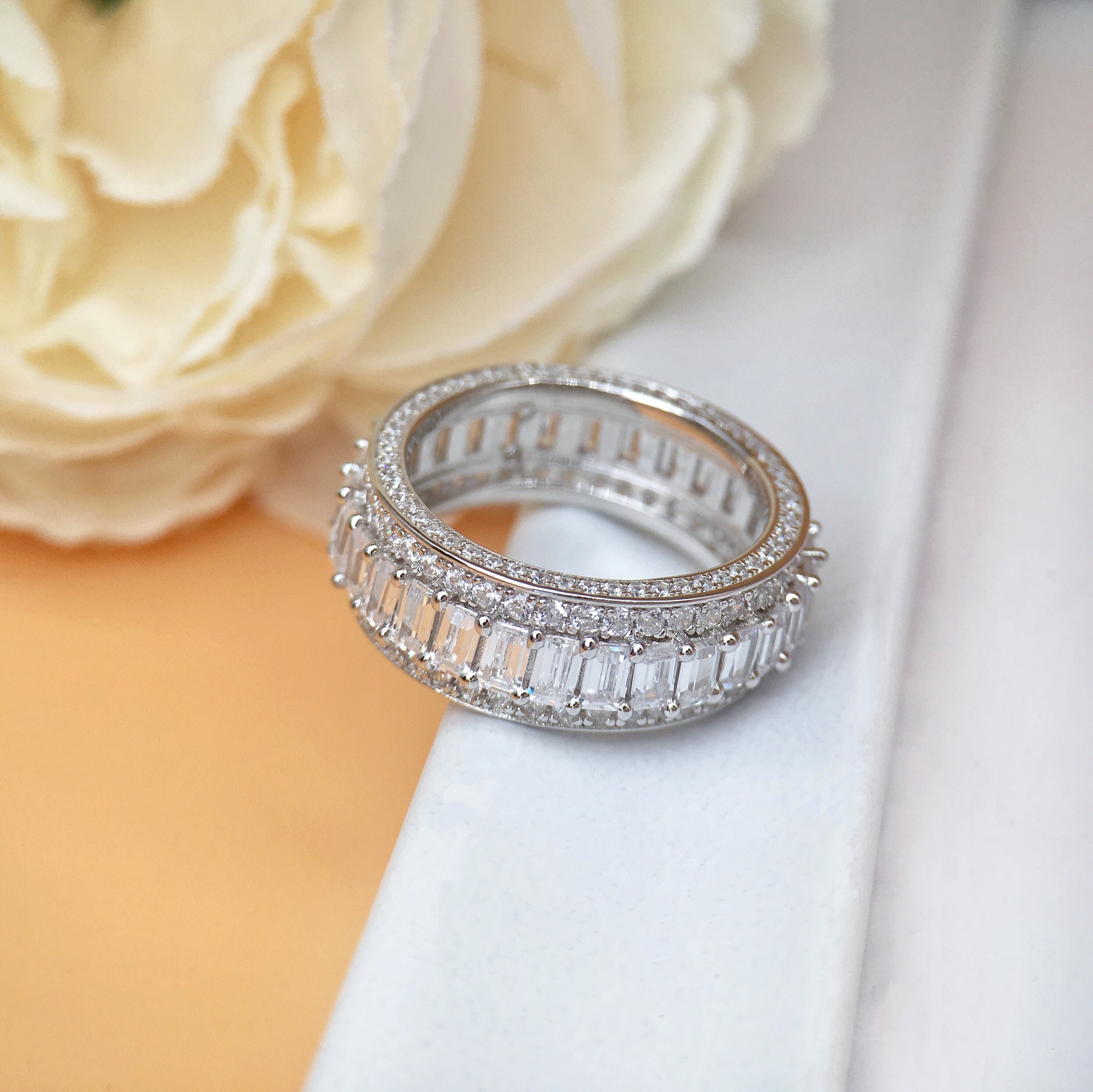 Drop Ship Gorgeous Sterg Sier Princess Cut White Topaz Wedding Eternity Ring for Women