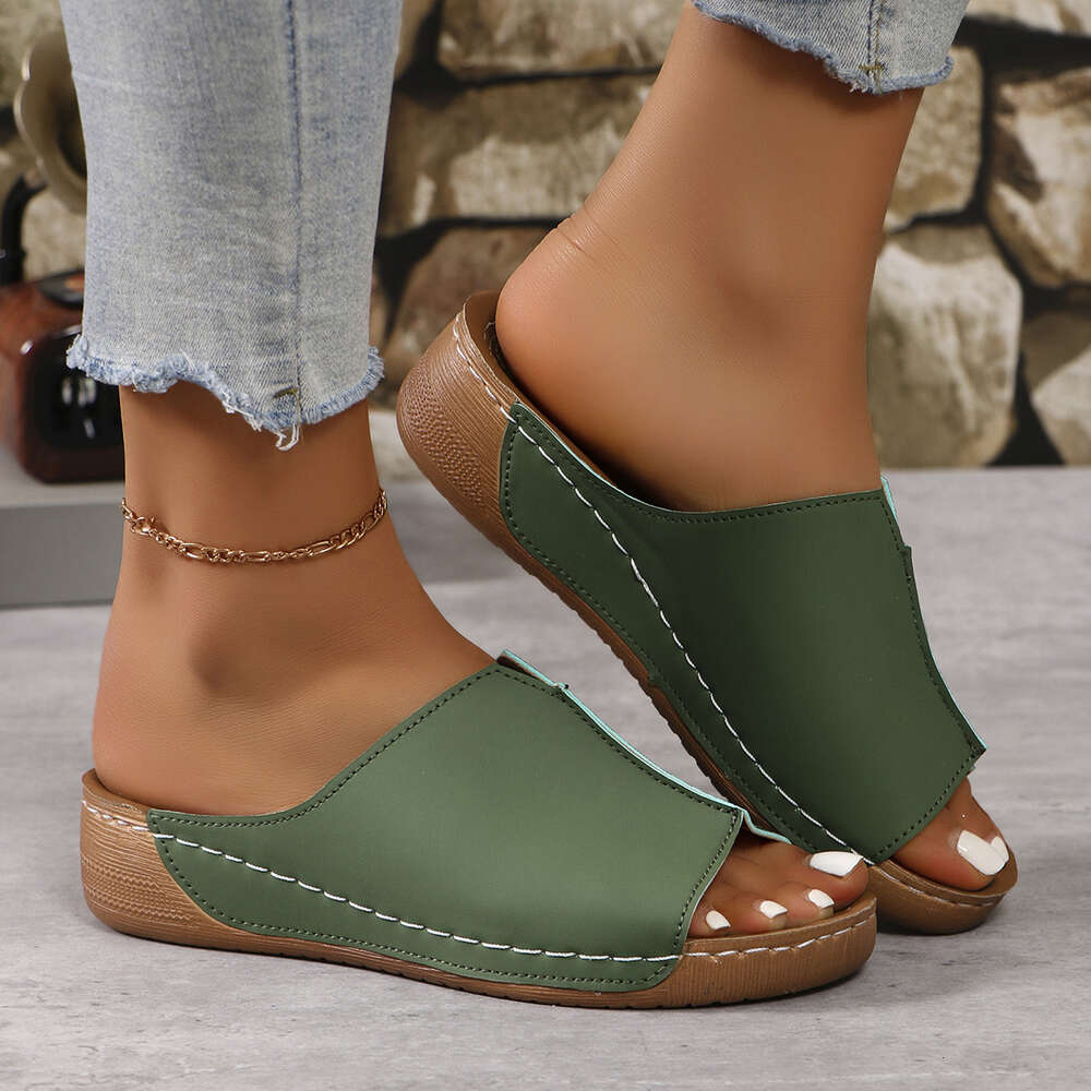 Solid color oversized slippers for women's outerwear, 2024 summer thick sole, increased anti slip beach sandals ddmythur