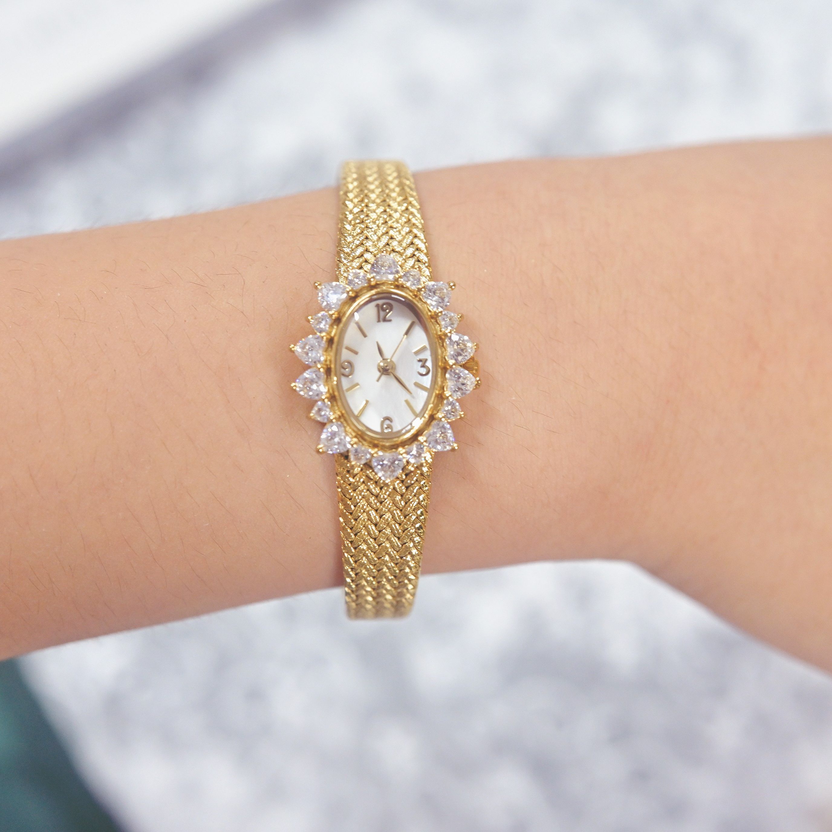 2023 Women's Watch Diamond Vintage Luxury Elegant Crown Dial Gifts to Lovers Brass Band 24K Gold Plated High Quality Quartz