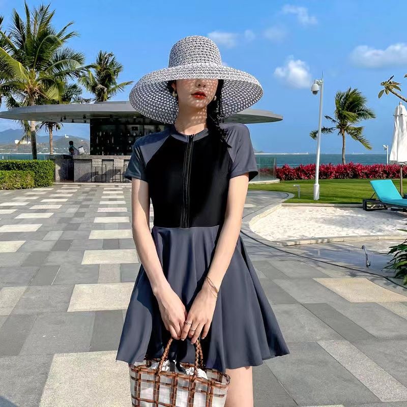 2023 New Fashionable Athletic Beach Women's Bathing Swimsuit Oversized High Waited One Piece Covering the Bell Bikini Set