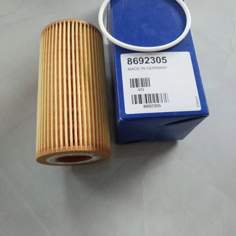 Car Oil Filter High Quality Engine Oil Filter for C30 C70 S40 S60 V50 V60 XC60 XC70 Oil Filter OEM No. 8692305 Auto Parts