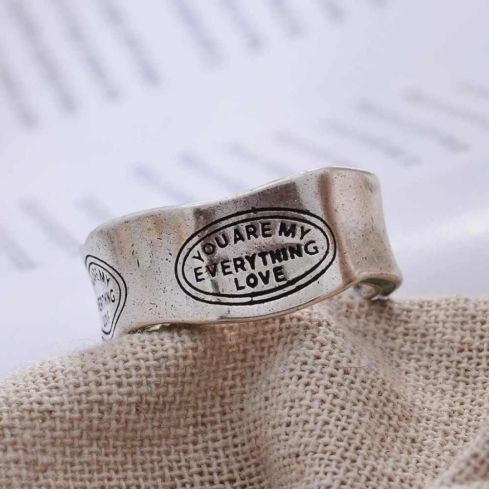 New Arrival Elegant Letter Carving Green Stripe Design Retro Thai Silver Female Finger Ring for Men Women Jewelry Gifts 2023