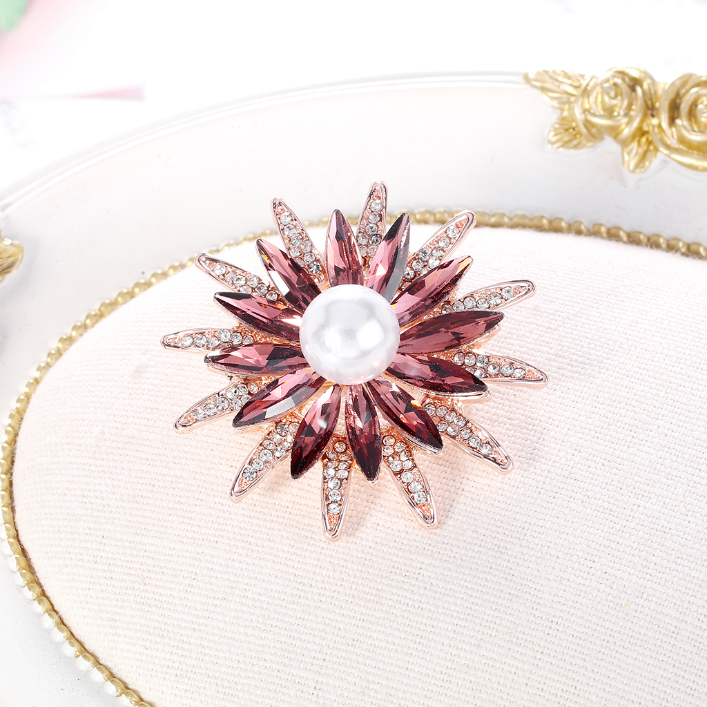 Korean Trendy Crystal Suower Brooch Pins Charm Inlaid Rhinestone Pearl Brooches for Women Design Jewelry Wedding Gifts 5