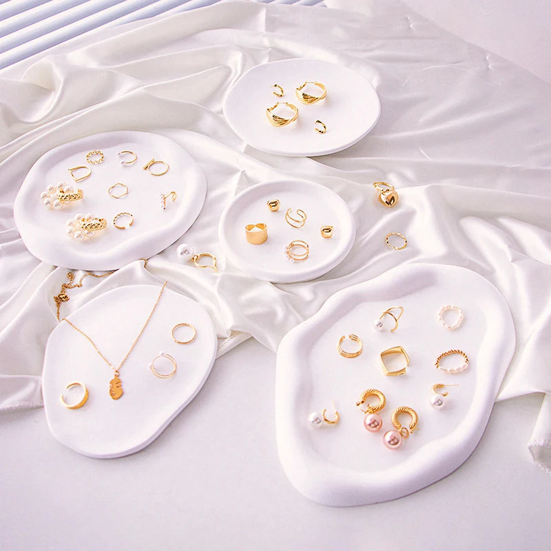 Ins Irregular Storage Tray Cloud Shape Tray Jewelry Storage Display Plate Plaster Shell Plate Desktop Ornament Photo Props