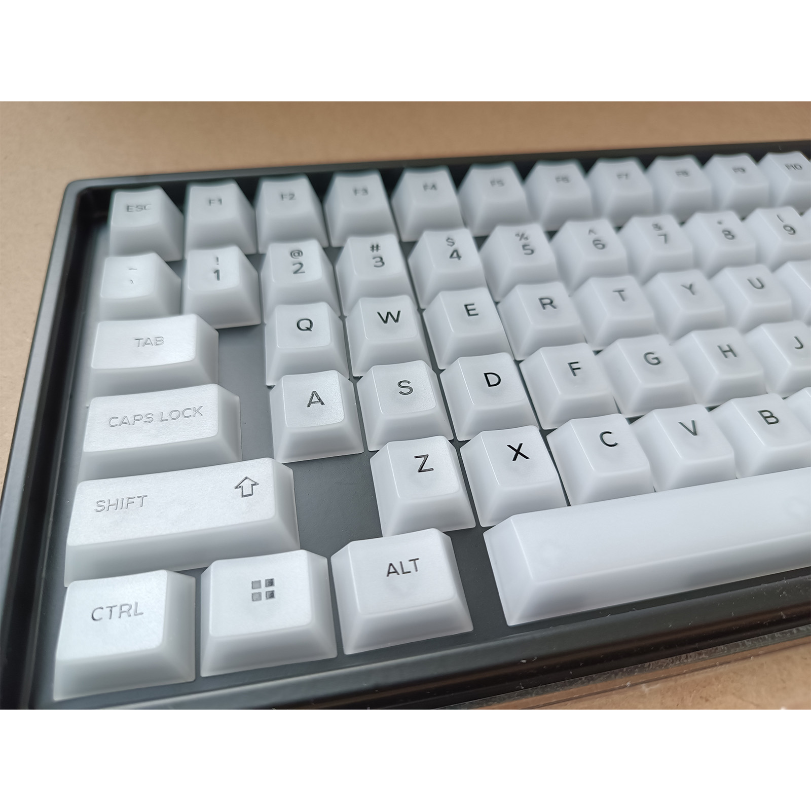 PC Milky Jelly Pudding Clear Keycaps Foggy Semitransparent Fors60%/75%/61/68/69/87/97/98/104