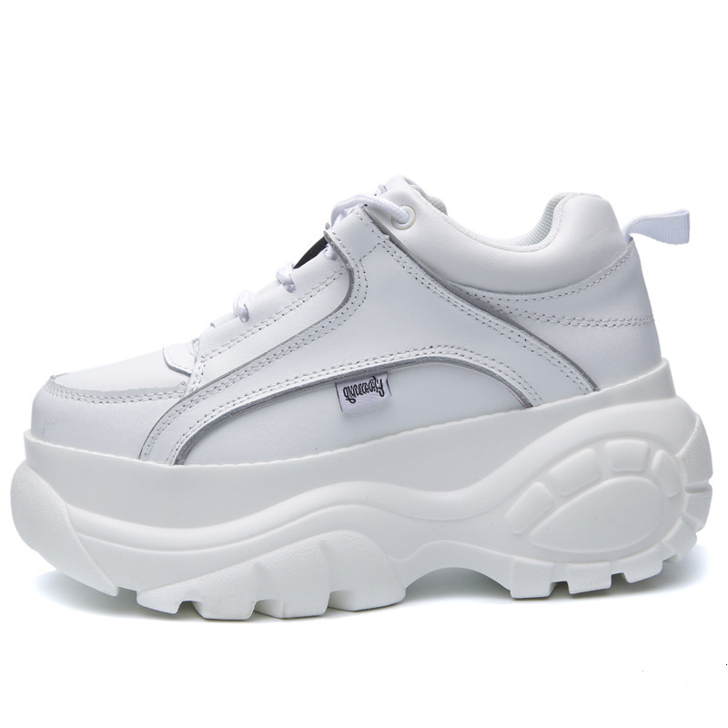 2489 thick soled sports for women, caramel milk tea color, Harajuku father's sponge cake shoes, casual inner height increasing small white shoes
