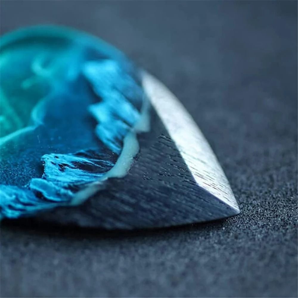 Guitar Pick Necklace Retro Handmade Resin Guitar Pick Snowy Mountain Scenery Pendant Necklace For Bars Party Musician Presents