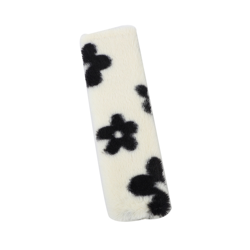 1pc Car Seat Belt Plush Flower Shoulder Guards Pad Cover Fresh Flower Anti Leakage Anti Squeeze Safety Belt Interior Accessories