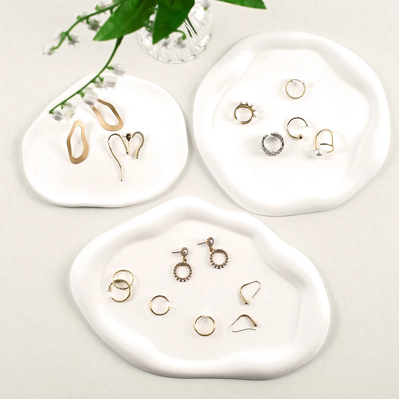 Ins Irregular Storage Tray Cloud Shape Tray Jewelry Storage Display Plate Plaster Shell Plate Desktop Ornament Photo Props