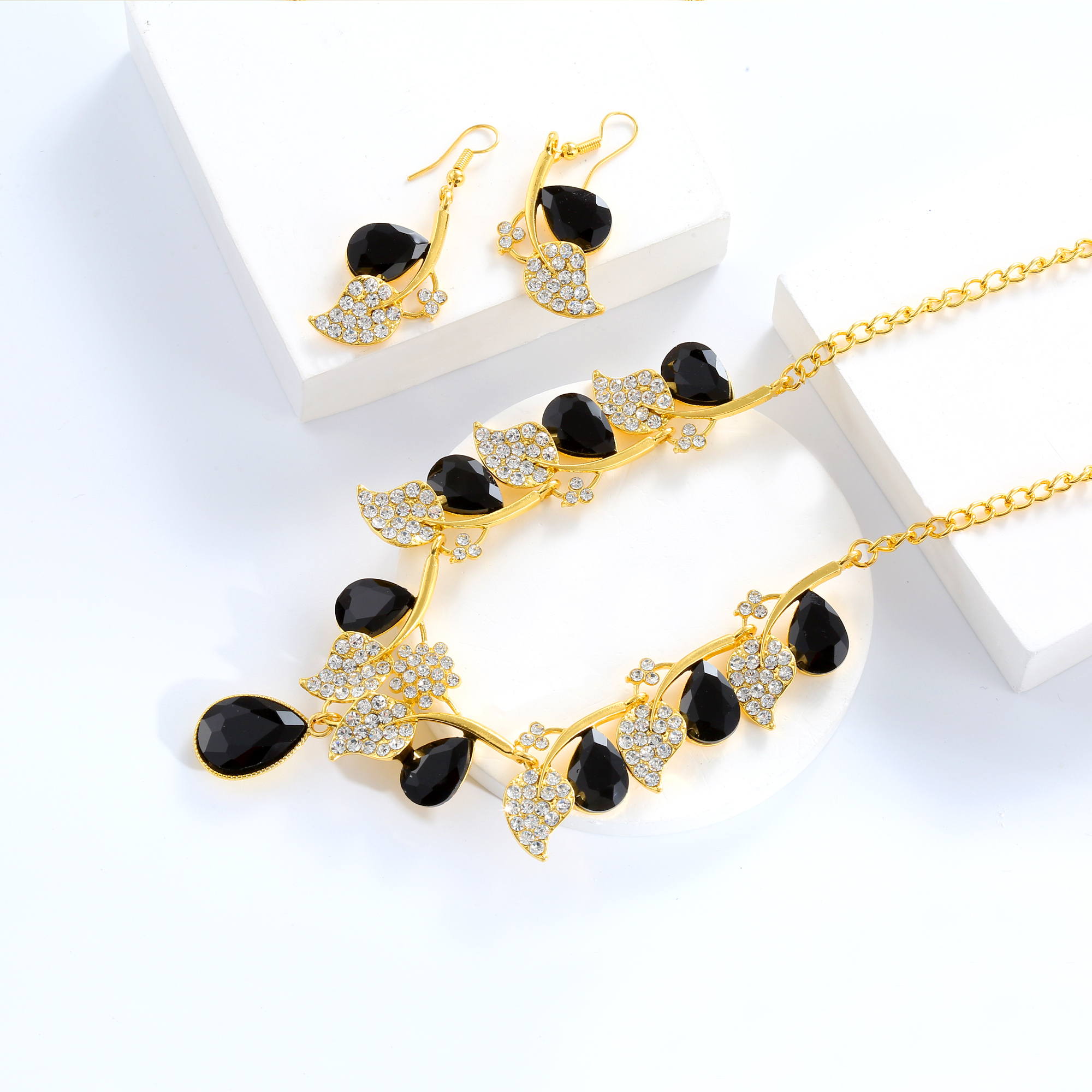Crystal ddmysmile Women Black Flower Earring Necklace Jewelry Sets Gold Color Rhinestone Water Drop Vintage Wedding Bridal Jewelry Smile