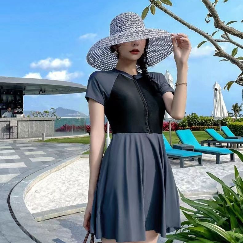 2023 New Fashionable Athletic Beach Women's Bathing Swimsuit Oversized High Waited One Piece Covering the Bell Bikini Set