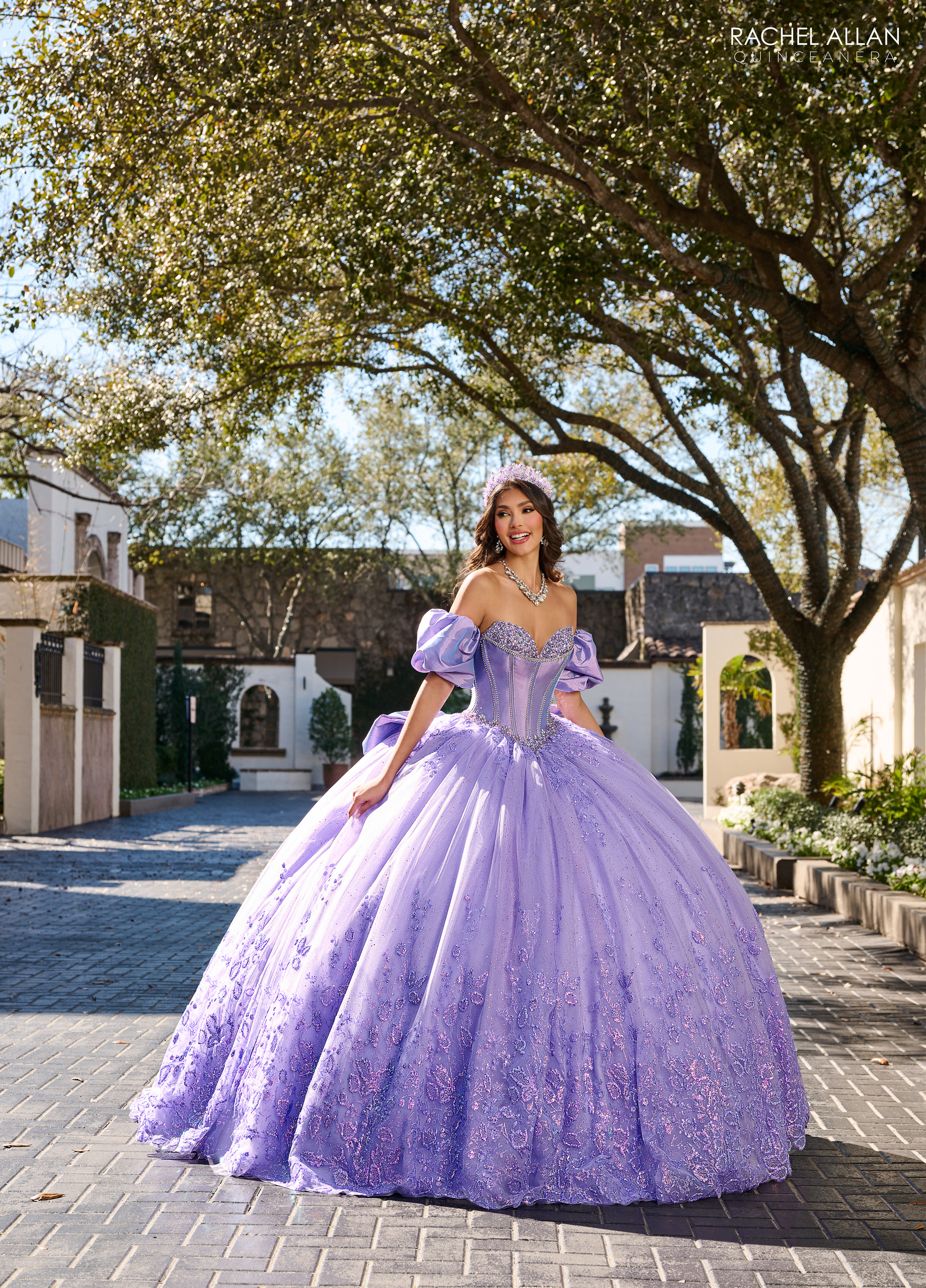 Lavender Crystals Ball Gown Quinceanera Dresses Sequined Appliqued Prom Gowns With Detachable Short Sleeves Sixteen Sweet 15 Masquerade Dress