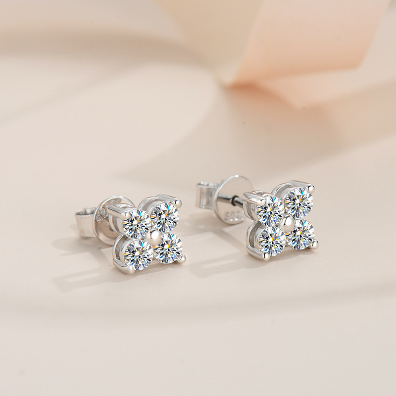0.8ct Clover Moissanite Stud Earrings Women 925 Sterling Silver Flower Moissanite Ear Studs Pass Diamond Tester Rose Gold Plated