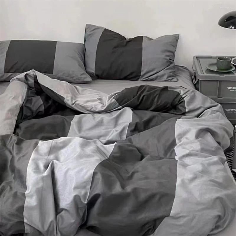 Home Textiles Soft Thin Plaid Bedding Duvet Cover Set Polyester Breathable Lightweight No Filler Flat Sheet Pillowcase For Bedroom Linen Bedding sets