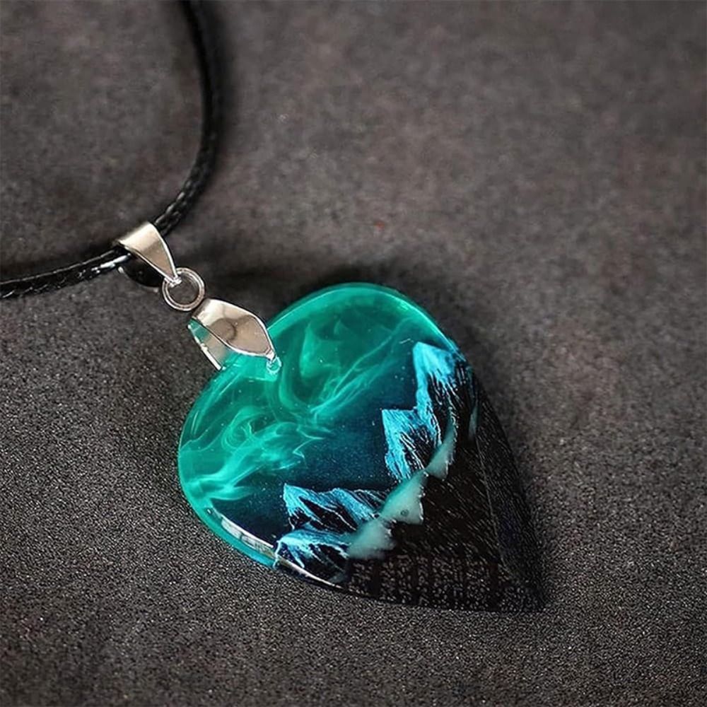 Guitar Pick Necklace Retro Handmade Resin Guitar Pick Snowy Mountain Scenery Pendant Necklace For Bars Party Musician Presents