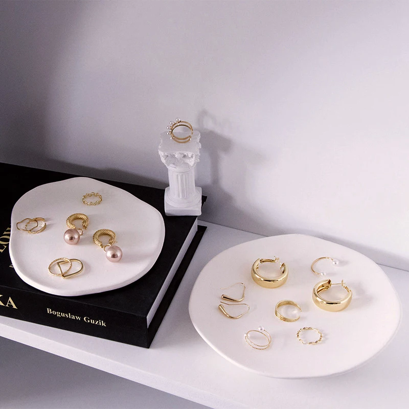 Ins Irregular Storage Tray Cloud Shape Tray Jewelry Storage Display Plate Plaster Shell Plate Desktop Ornament Photo Props