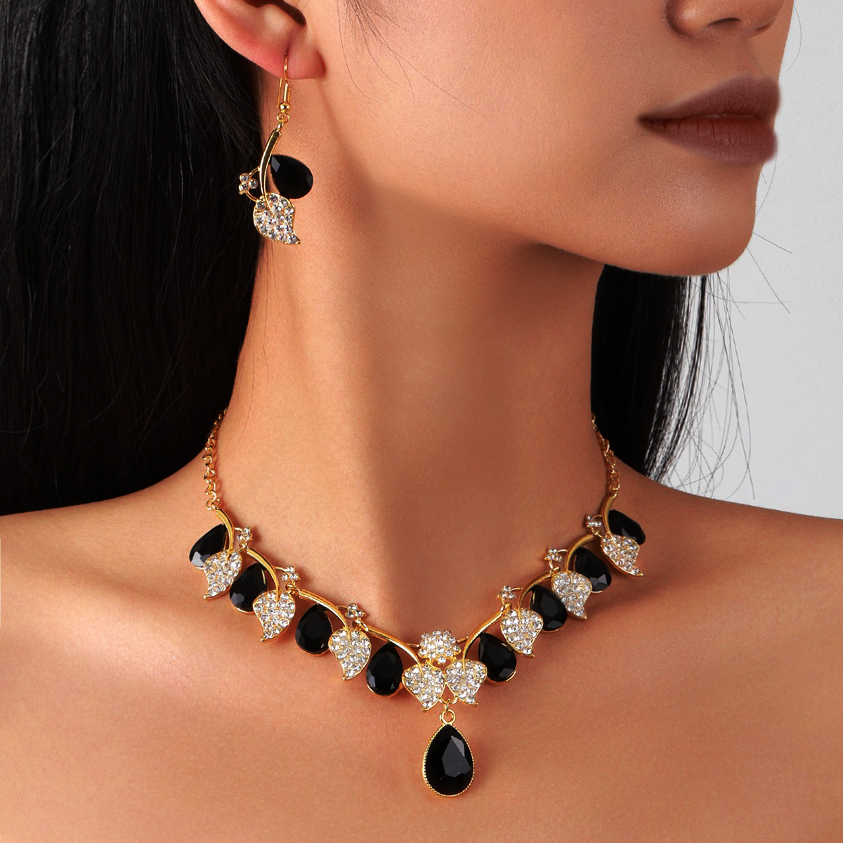 Crystal ddmysmile Women Black Flower Earring Necklace Jewelry Sets Gold Color Rhinestone Water Drop Vintage Wedding Bridal Jewelry Smile