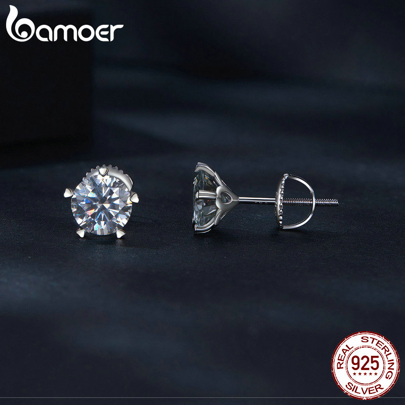 Bamoer Heart Prong Moissanite Stud Earrings Lab Created Diamond Earrings Platinum Plated Fine Jewelry Gift for Women
