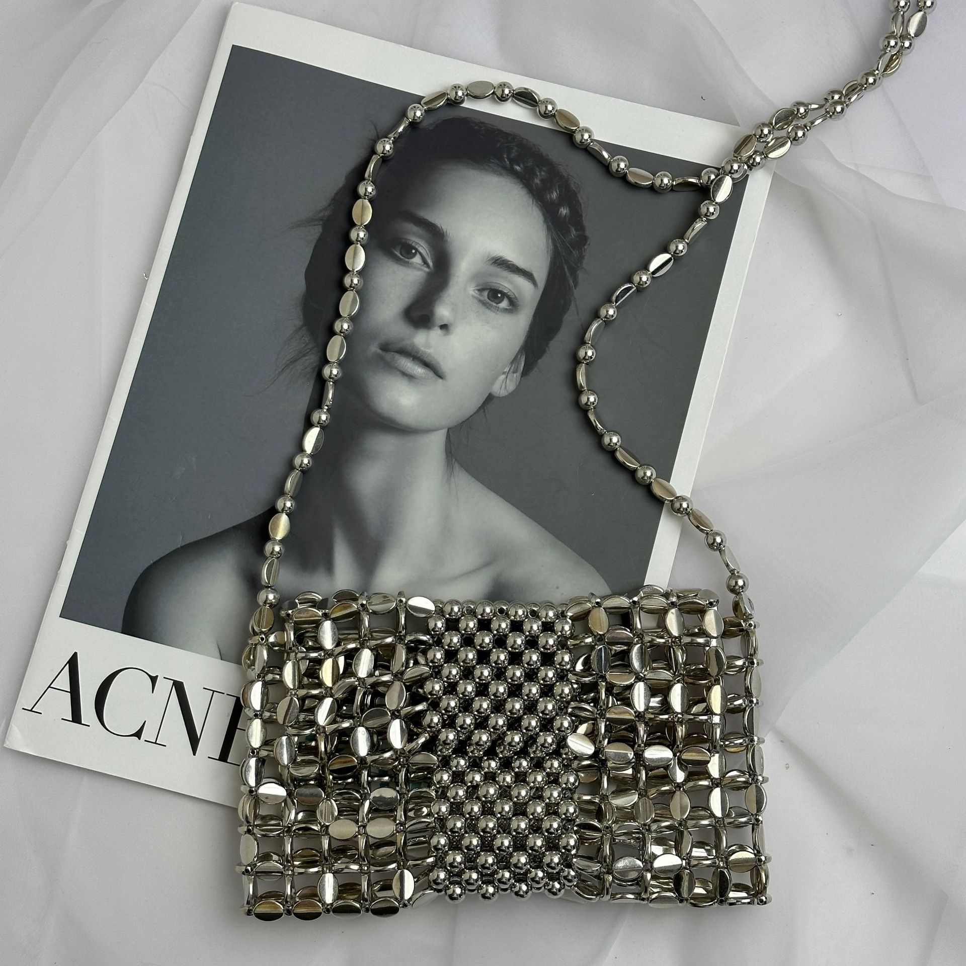 2024 New Girls Pearl Crossbody Bags for Women Small Wallet Handbag Ladies Beach Shoulder Phone Bag