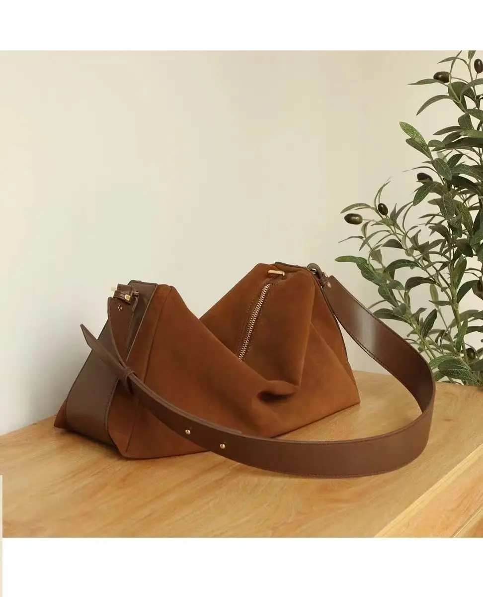 Brand Designer Suede Women's Shoulder Bag Retro Crossbody Bag Pillow Handbag 2023 Winter New Trend