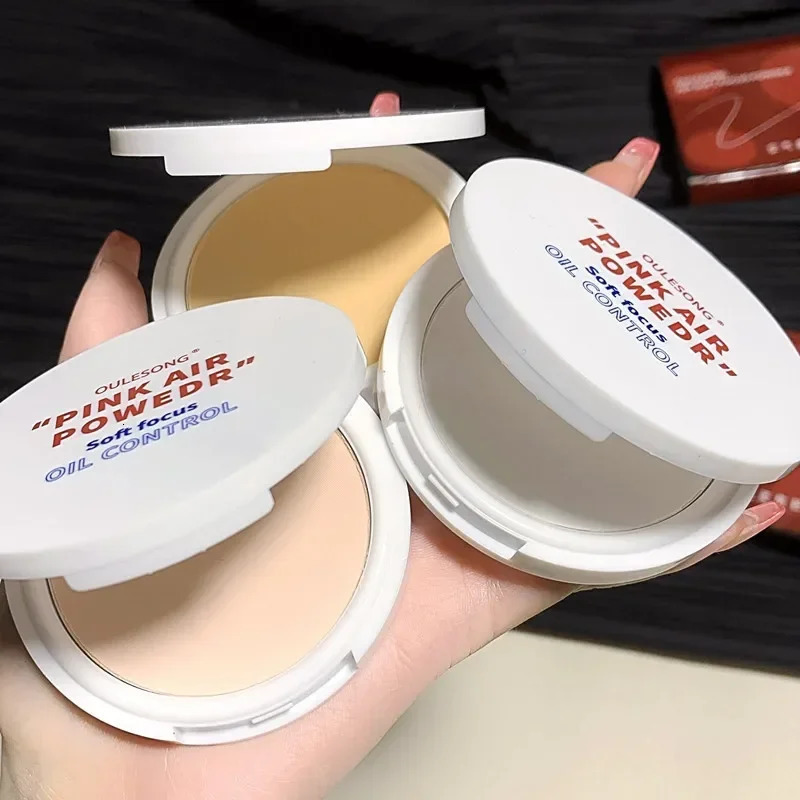 Pressed Powder Transparent White Brighten Oil Control Concealer Lasting Natural Face Makeup Setting Powder Waterproof Cosmetic 240704