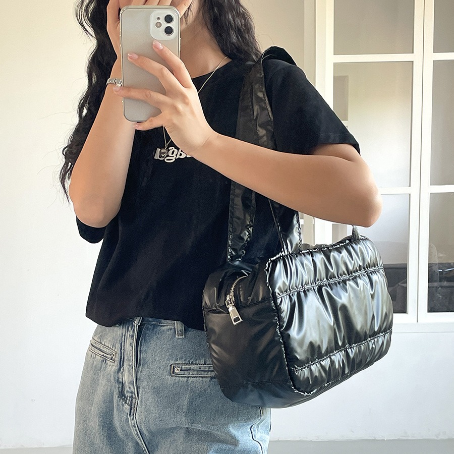 LEFTSIDE Silver Thread Shoulder Bags for Women 2023 Winter Korean Female Underarm Bag Lady Solid Color Big Handbags and Purses