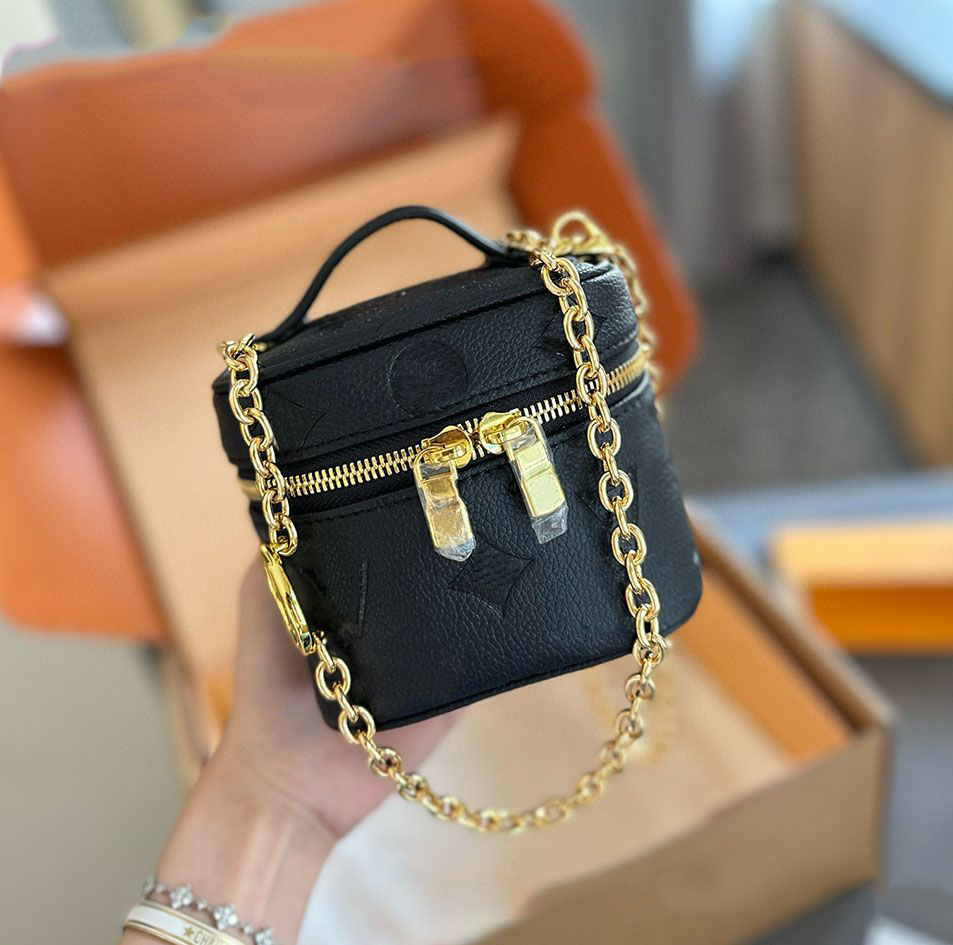 handbag Designer Mini Makeup Bag Women's Shoulder Bag Top Handle Coin Charm Gold zipper Chain Cute Alphabet Bright Makeup Bag Toiletry bag w