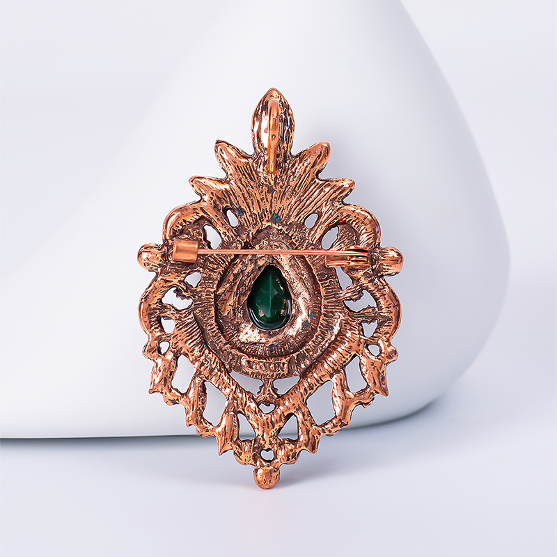 New Brooch Round Vintage Beauty Head Gem Women's Clothing