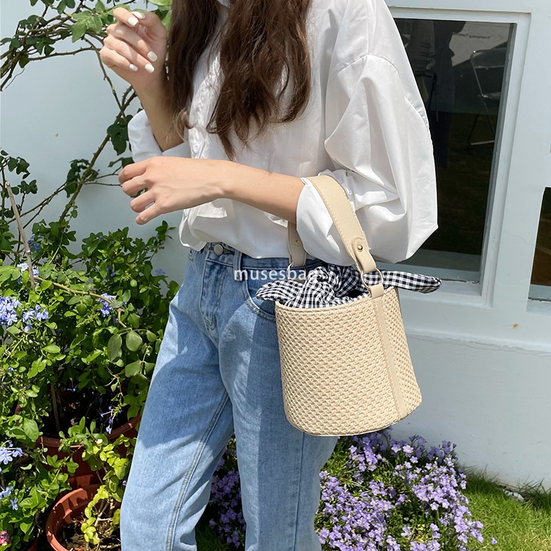 European and American women's classic practical bow plaid large capacity bucket fashionable and versatile one shoulder crossbody Western style wo
