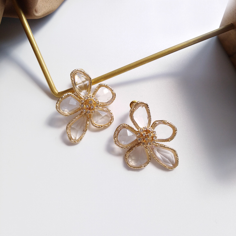 Korean Exaggerated Glass Flower Earrings Temperament Transparent Elegant Rhinestone Flower Clip Earrings No Piercing for Wedding