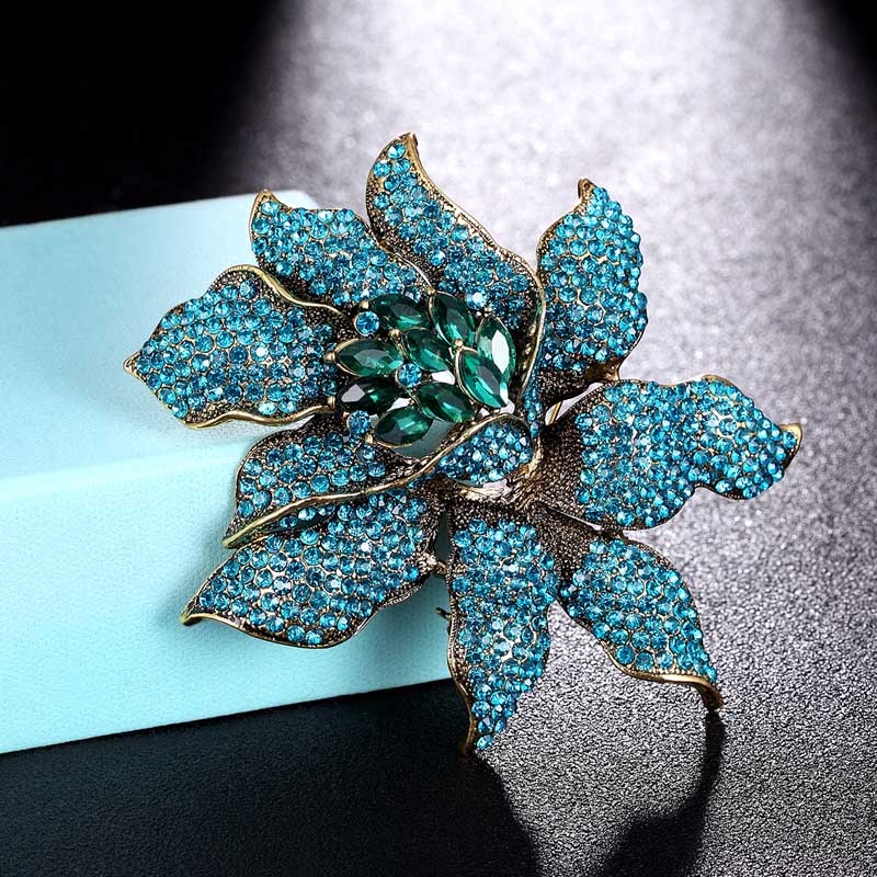 Zlxgirl Big Flower Brooches For Women Christmas Jewelry Brand Rhinestone Broaches Wedding Jewelry Very Nicely Flower Hijab Pins