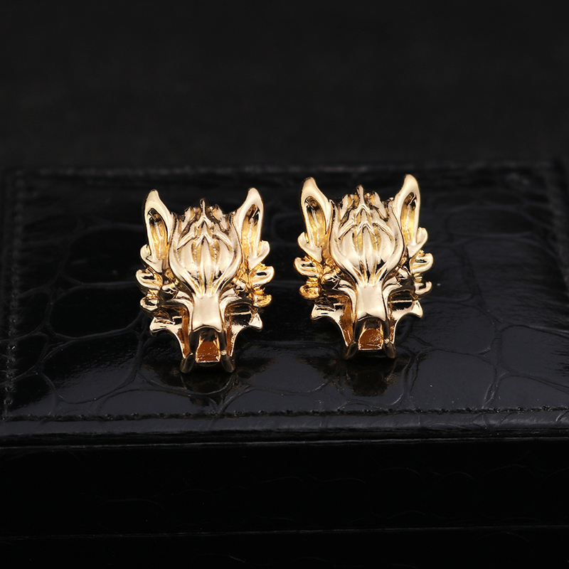 New Punk Chain Wolf Pin Brooches for Men's suit Brooch Collar Decorated Wolf Head Shirt Accessories Tide Corsage Brooch Pins