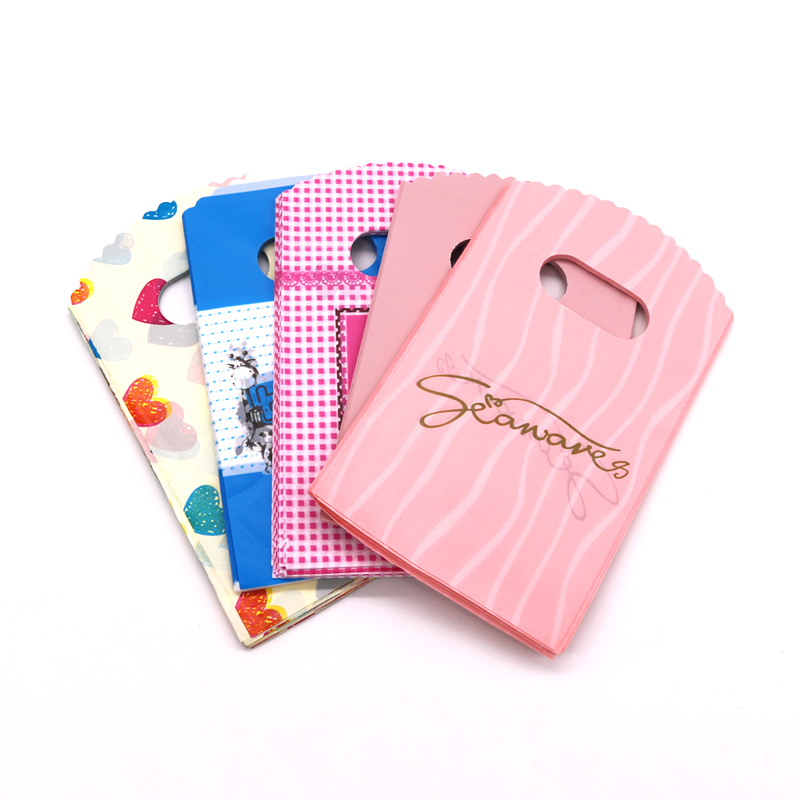 Hot Sale 50Pcs/Lot 9x15cm Mini Colorful Plastic Bags Earrings Charms Jewelry Packaging Bags With Handle Nice Candy Gift Bag