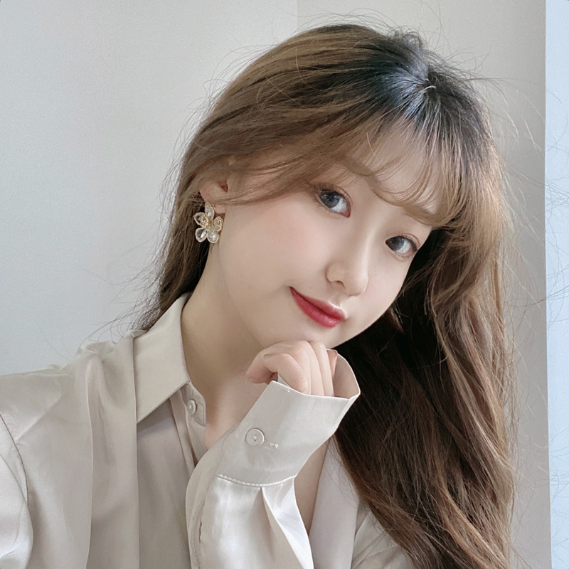 Korean Exaggerated Glass Flower Earrings Temperament Transparent Elegant Rhinestone Flower Clip Earrings No Piercing for Wedding
