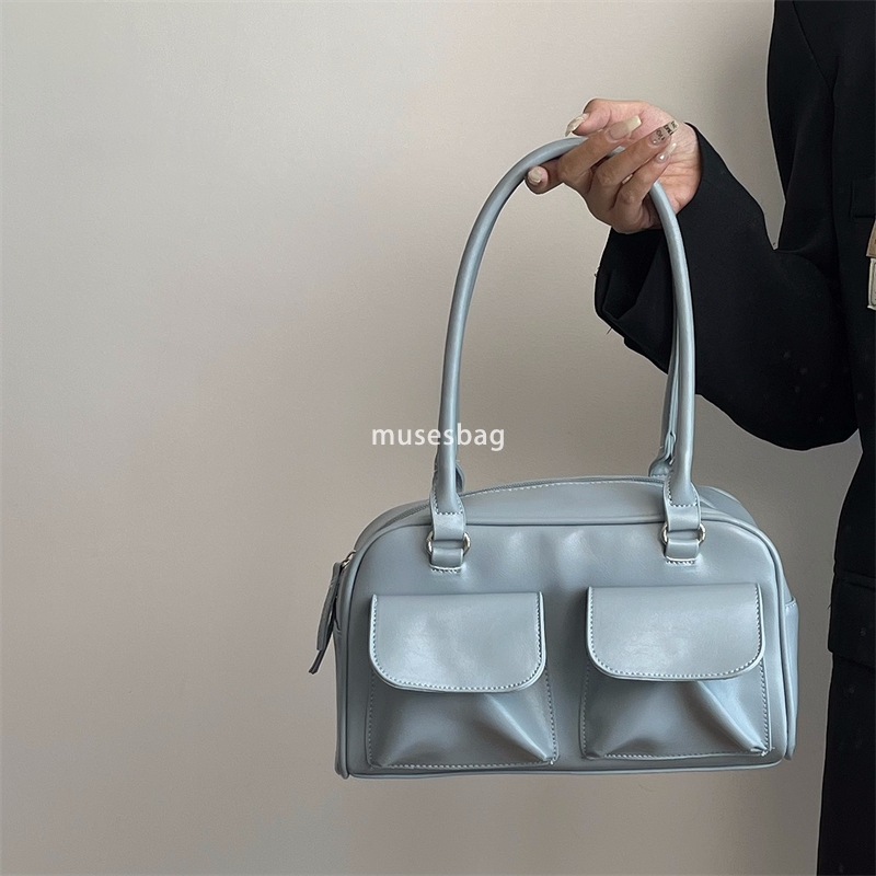 High quality niche design underarm bag for women's new large capacity retro minimalist commuting tote bag fashionable and versatile shoulder bag