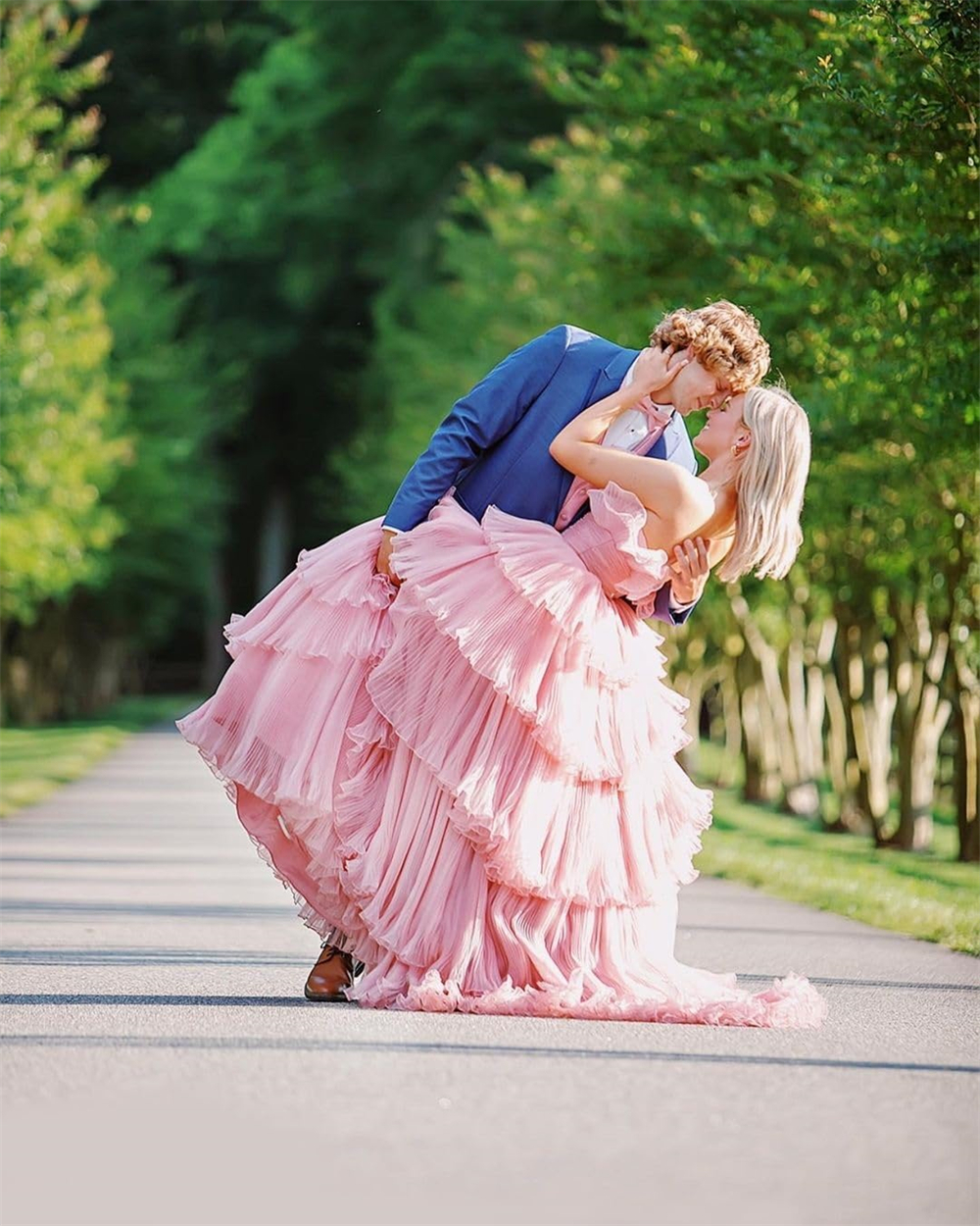 Long Prom Dresses Tiered Pleats Strapless Ball Gown Organza Lace-up Plus Size Formal Occasion Evening Party Gown Pd21