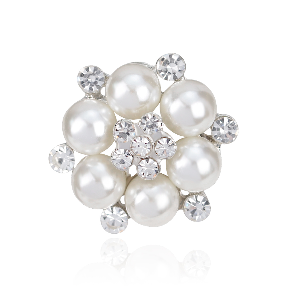 Cute White Pearl Crystal Brooches For Women Badges for Clothes Jewelry Collar Pins Gifts Accessories for Friends