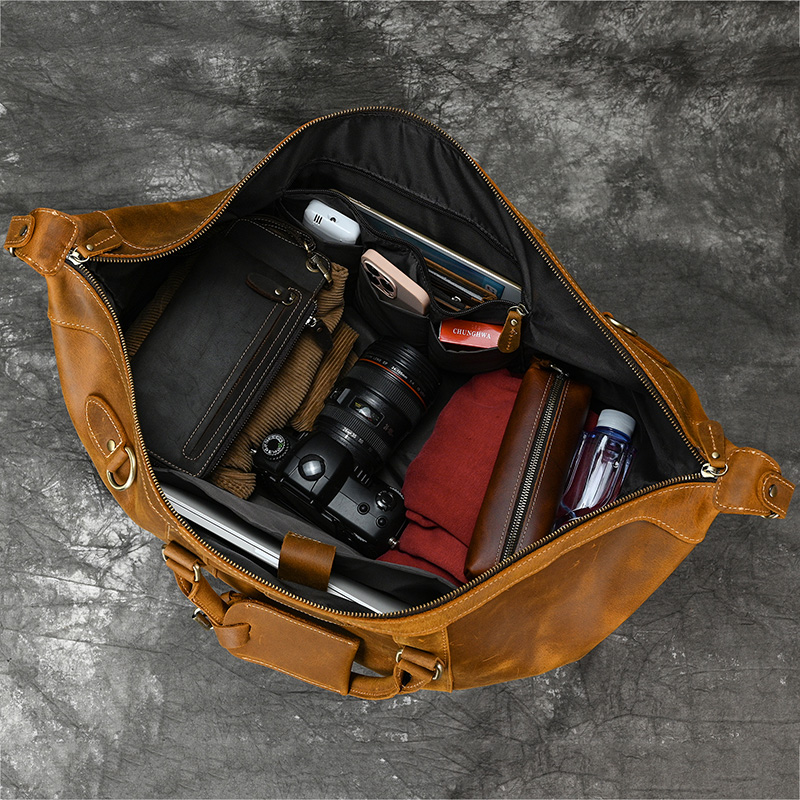 100% Genuine Crazy Horse Leather Men Travel Bags With Rivet Big HandBag For Male Cowhide Duffel Bag Mans Travelling Bag luxury