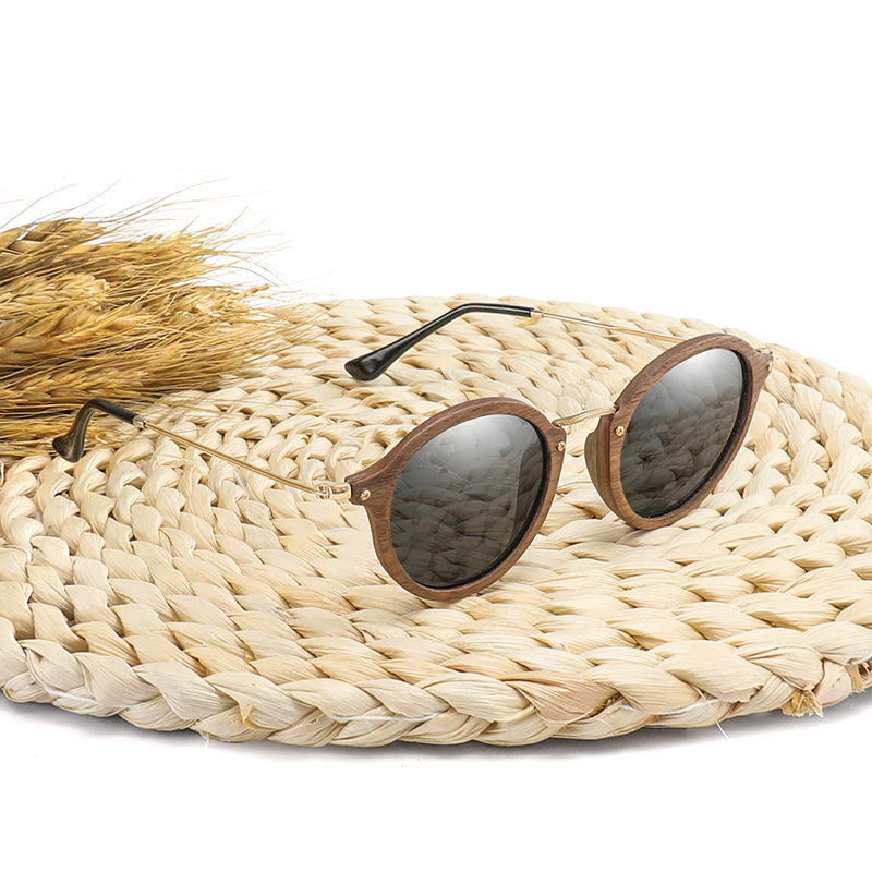 Ultralight Women Men Polarized Sunglasses Wooden Round Frame CR39 Lens