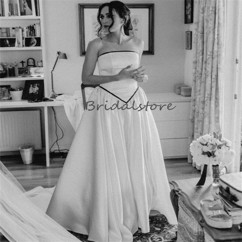 Simple Satin Forset Wedding Dresses 2024 New Strapless Boho Civil Bride Dress Elegant Bohemian Beach Gothic Bridal Gown Celtic Garden Rustic Country B